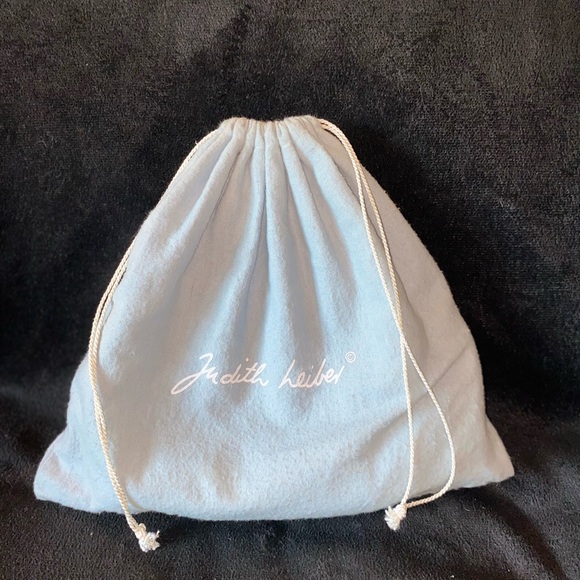 Judith Leiber Vintage white Leather Lion Clutch with 3” gold metal comb - Picture 6 of 13